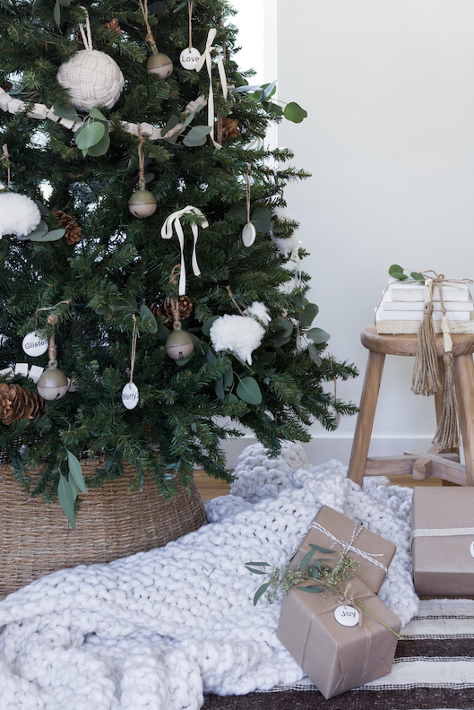 Сhristmas Tree in Wooden Basket